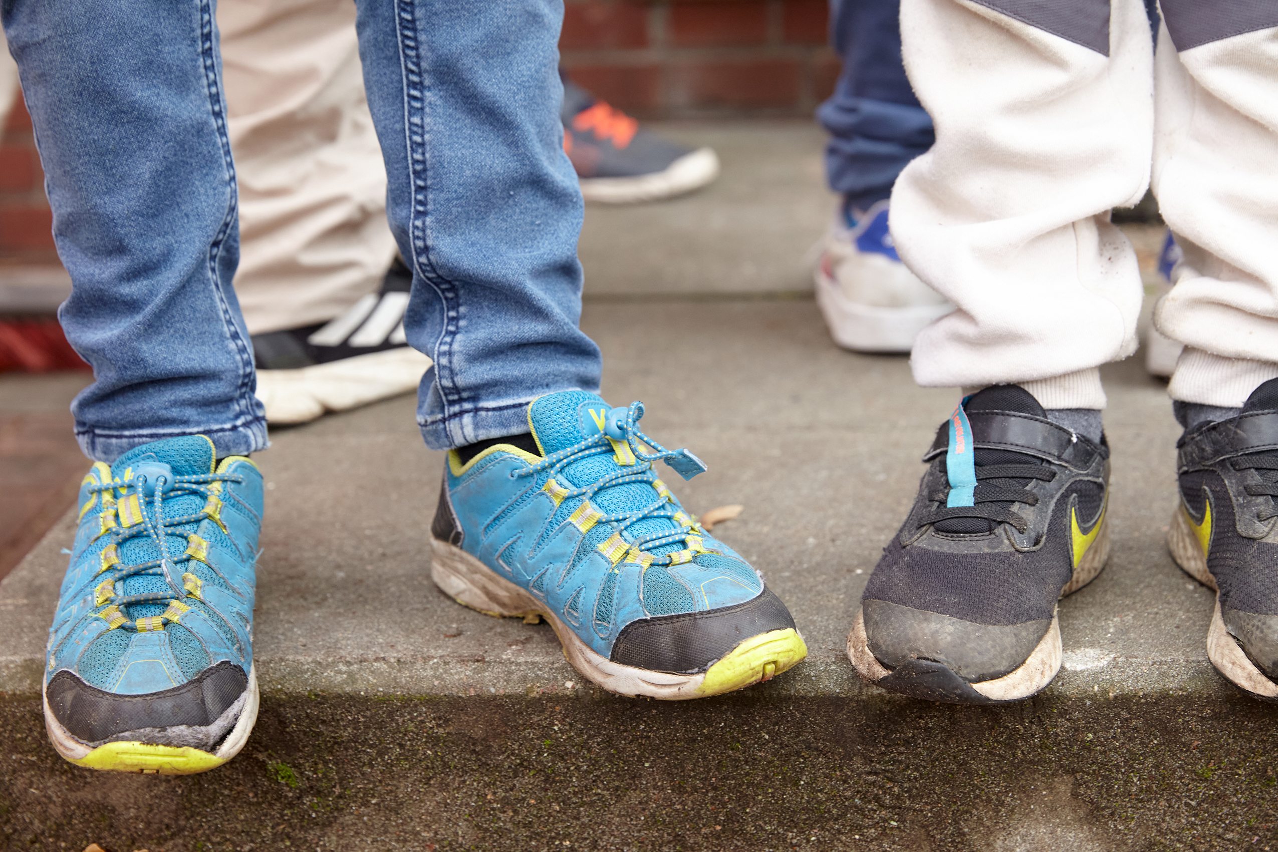 Bunte Aktionstafel mit Beiträgen der Jungen